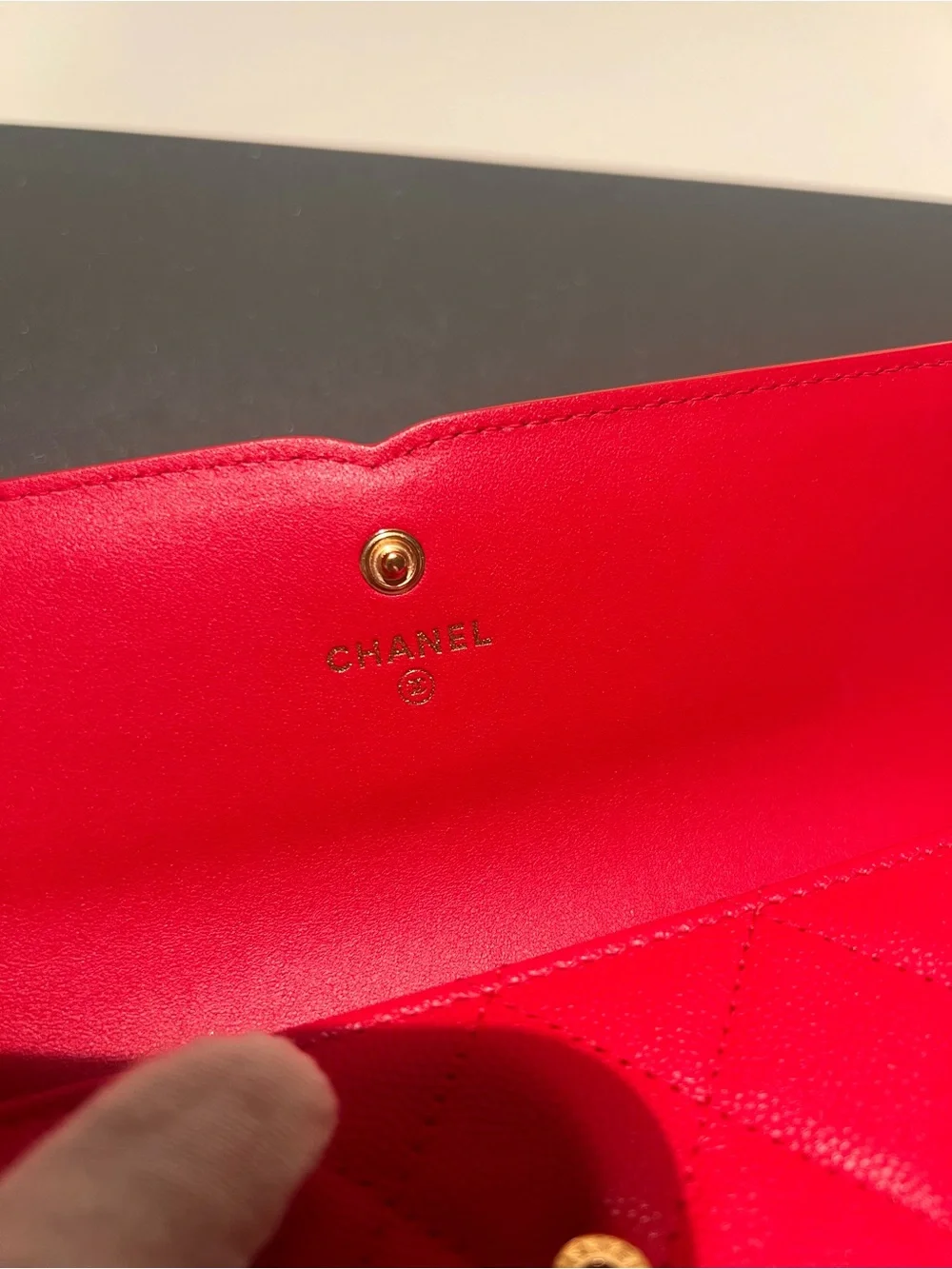 NEW Chanel Caviar Quilted Large CC Filigree Gusset Flap Wallet Red w/ Gold HW